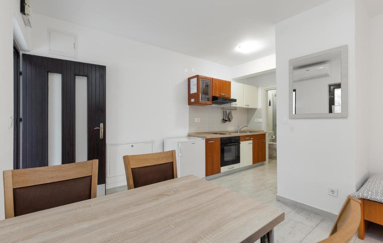 Mirko Apartment Porec Exterior photo